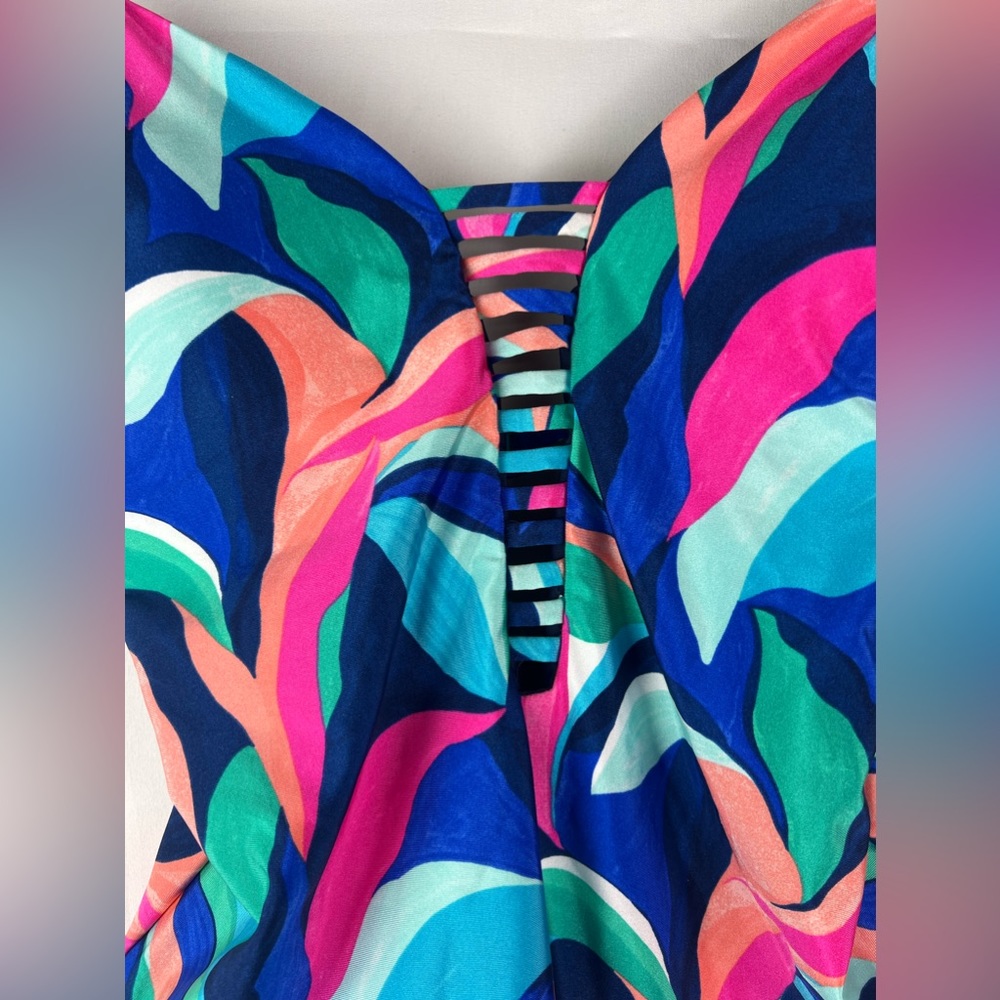 NWT LA BLANCA Painted Leaves Reversible Plunge One Piece - Picture 7 of 12